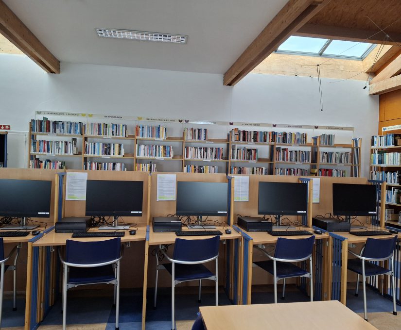 BM Sobral Computadores - Sala Juvenil Adultos (3)