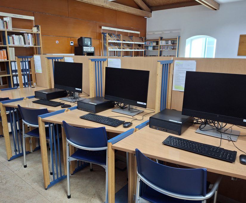 BM Sobral Computadores - Sala Juvenil Adultos (5)